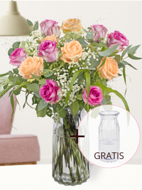 Rosenstrauß Apricot-Rosa + Gratis Glasvase Rosenstrauß Apricot-Rosa + Gratis Glasvase