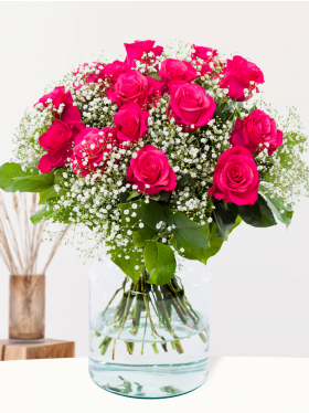Leuchtend pinke Rosen Leuchtend